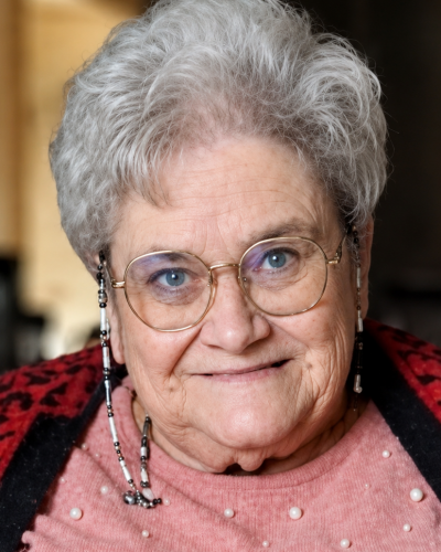 Madame Annick VIAENE