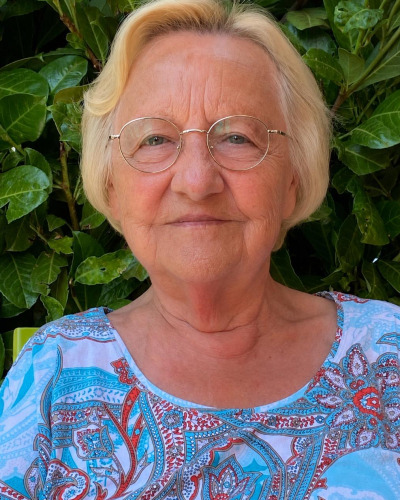 Madame Claudine BLEUSE