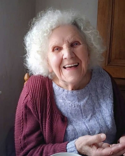 Madame LORRAINE LOMBARD