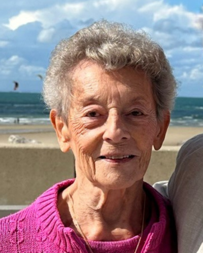 Madame Sonia CROMBEZ