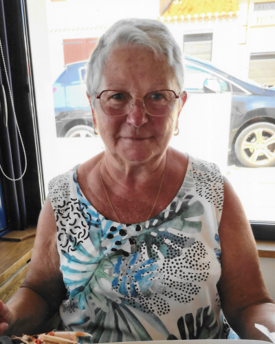Madame YVETTE DENEVE