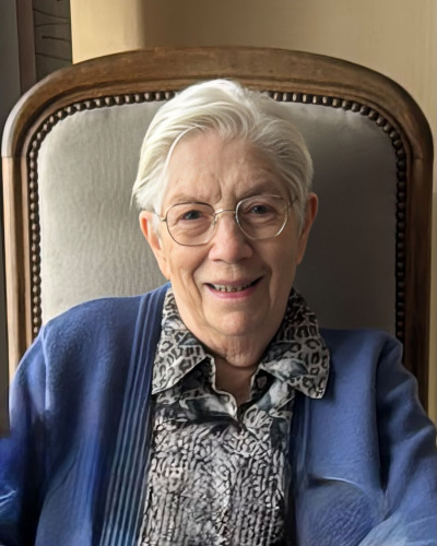 Madame Francine CORTEVILLE